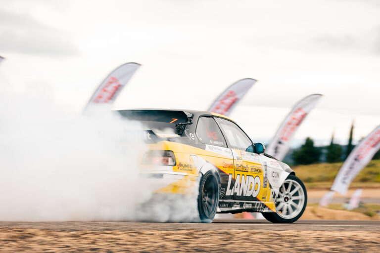 Corso di drifting in Italia con Landoracing - Impara a controllare l'auto in derapata con istruttori esperti